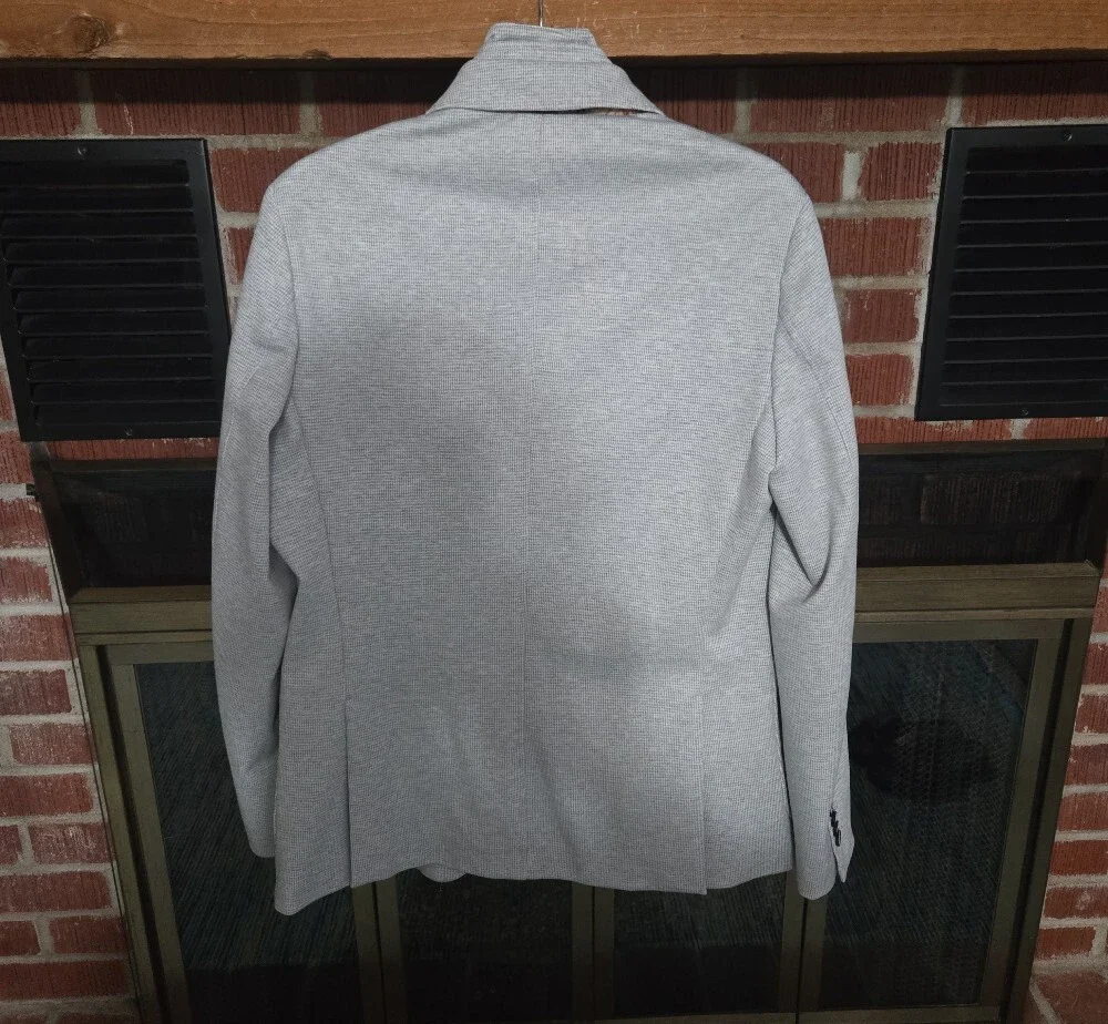 Men’s Light Gray Lightweight Sportcoat-Jacket- Blazer.  Fits like a 40 modern.